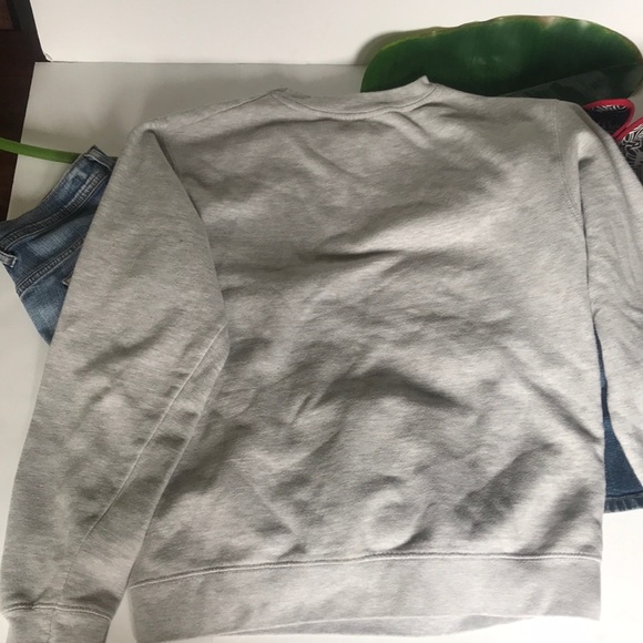 Gray sweatshirt with American Hustlers - Picture 3 of 4